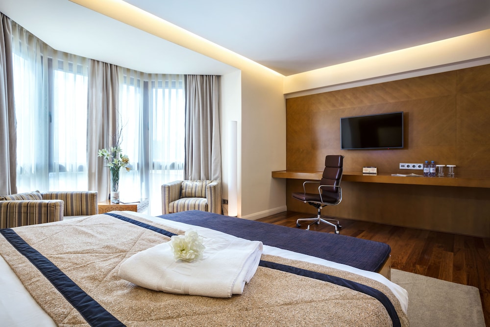 Dostyk Hotel 26/64