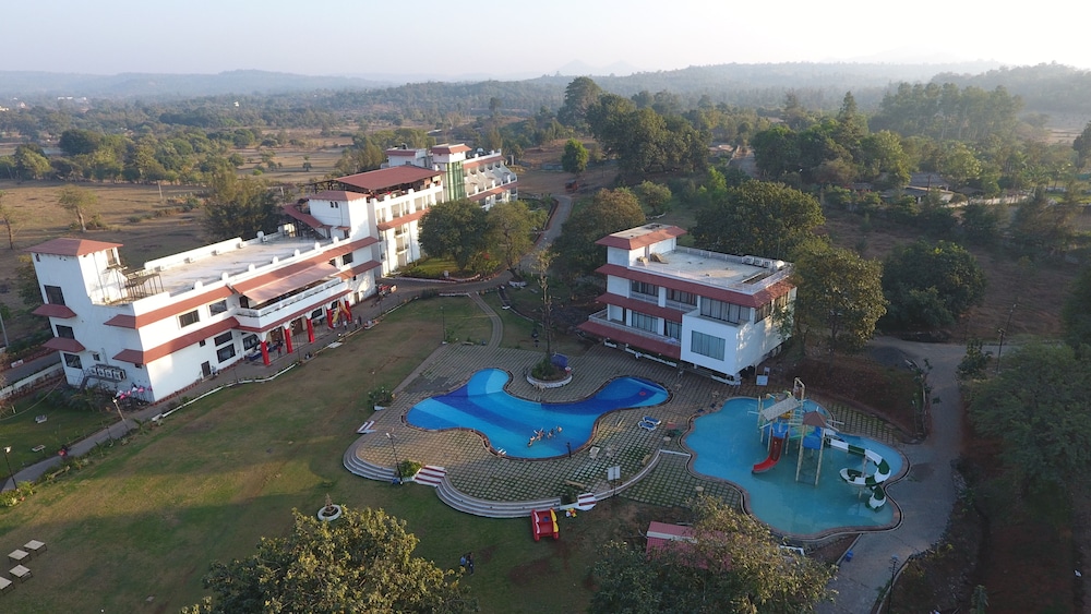 HOTEL KHANVEL RESORT 3/50