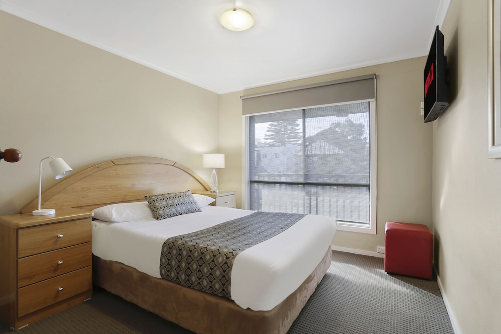Tudor Motor Inn 20/33