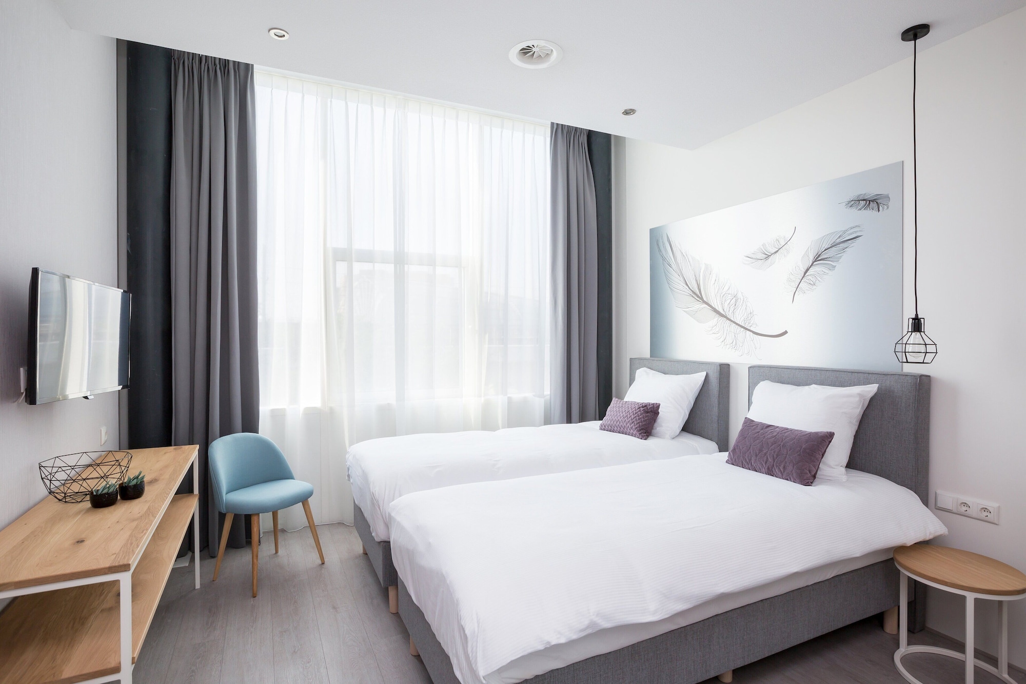 STANDARD, TWIN BEDS