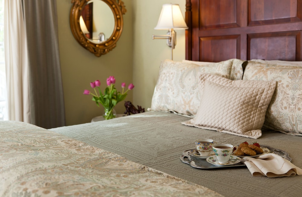 Azalea Inn and Villas 14/71