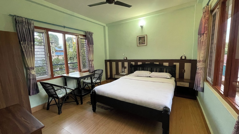 1 BEDROOM, STANDARD, MOUNTAIN VIEW, TERRACE