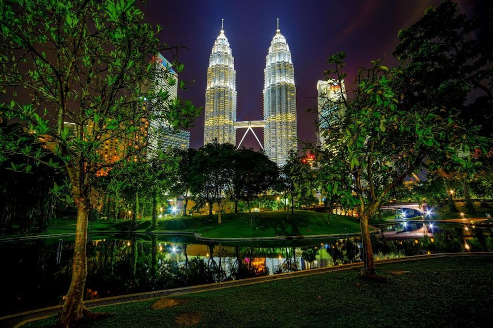 Platinum Suites AT Swiss Garden 40/45
