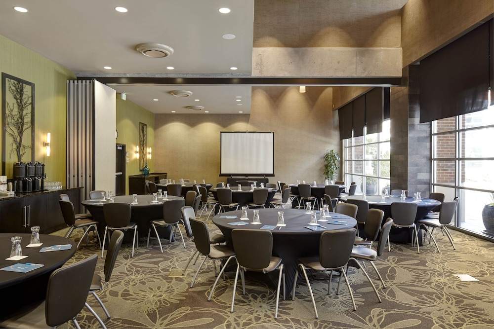 Hyatt House Seattle/Redmond 64/70