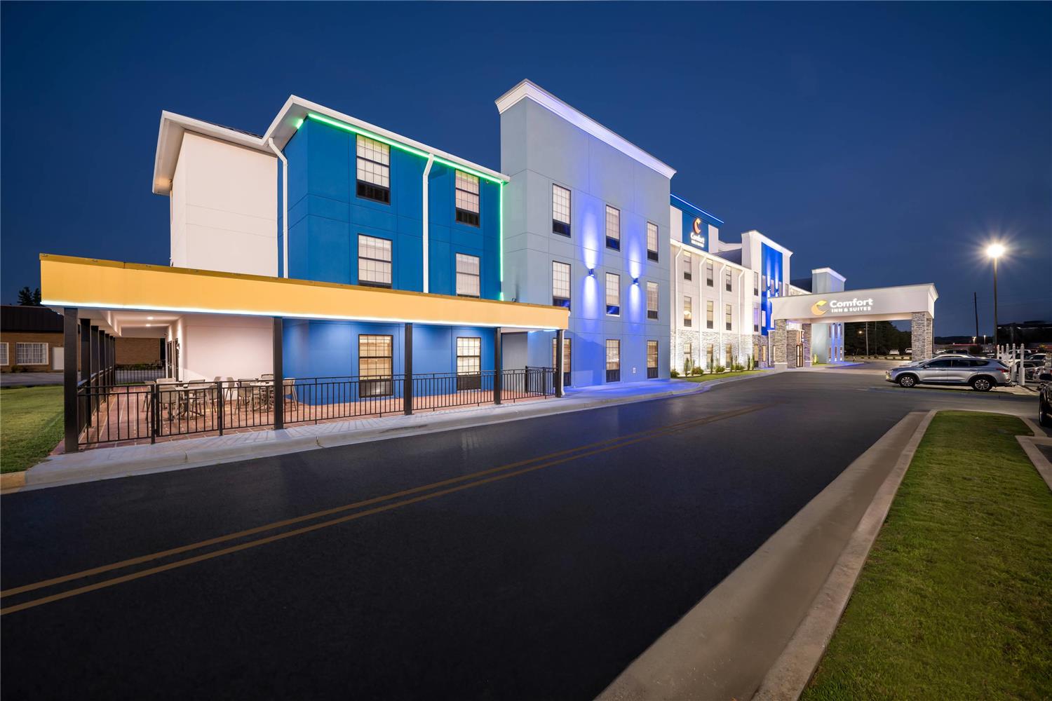 Comfort Inn & Suites River City Decatur 18/21