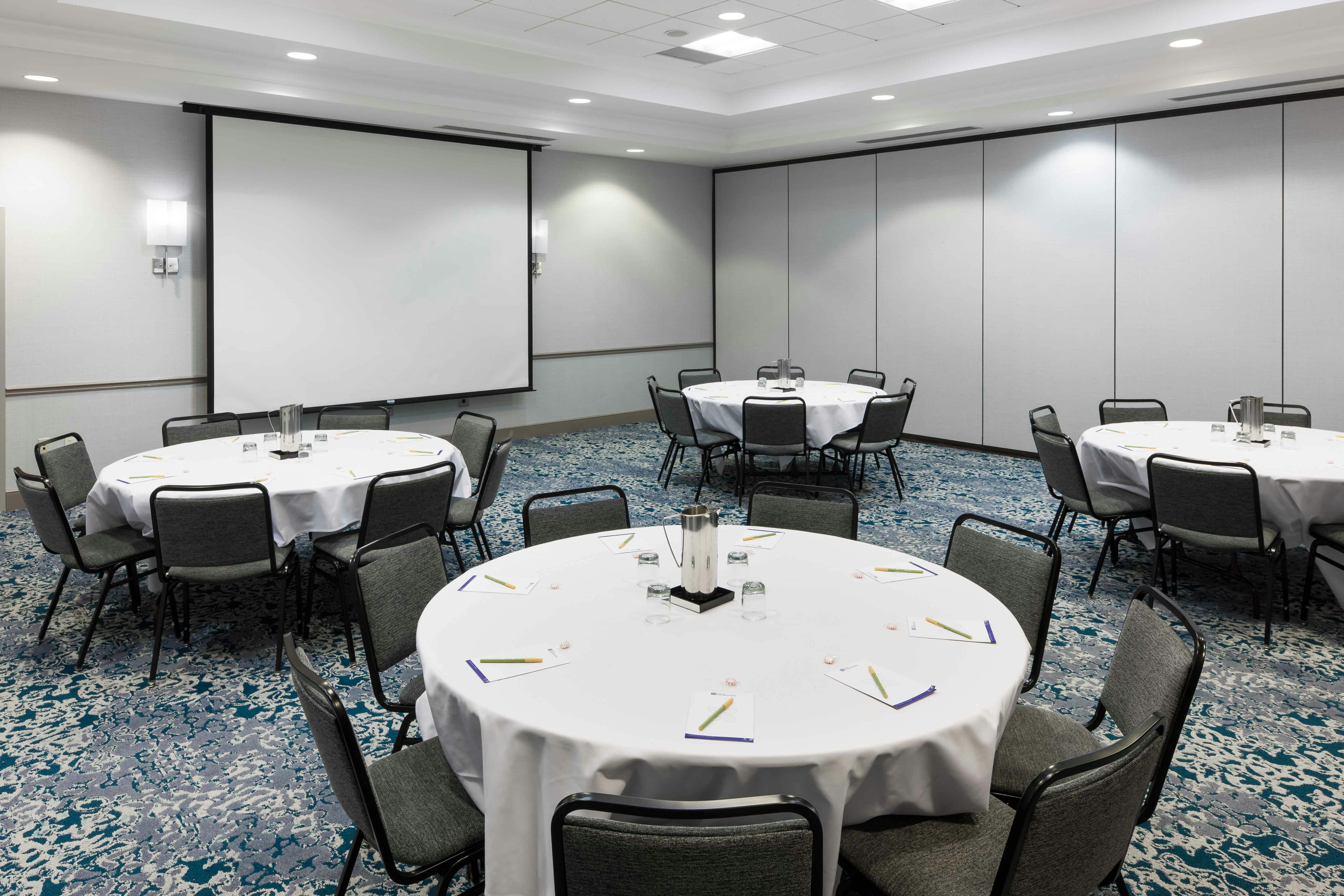 Hilton Garden Inn Detroit Novi 17/18