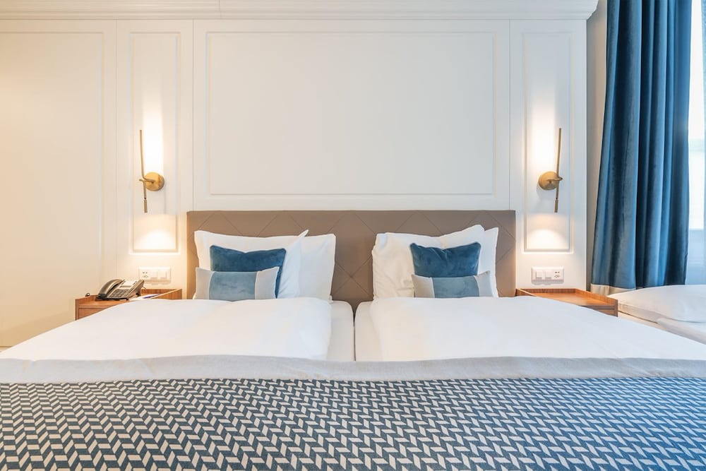 Hotel Reine Victoria 23/87