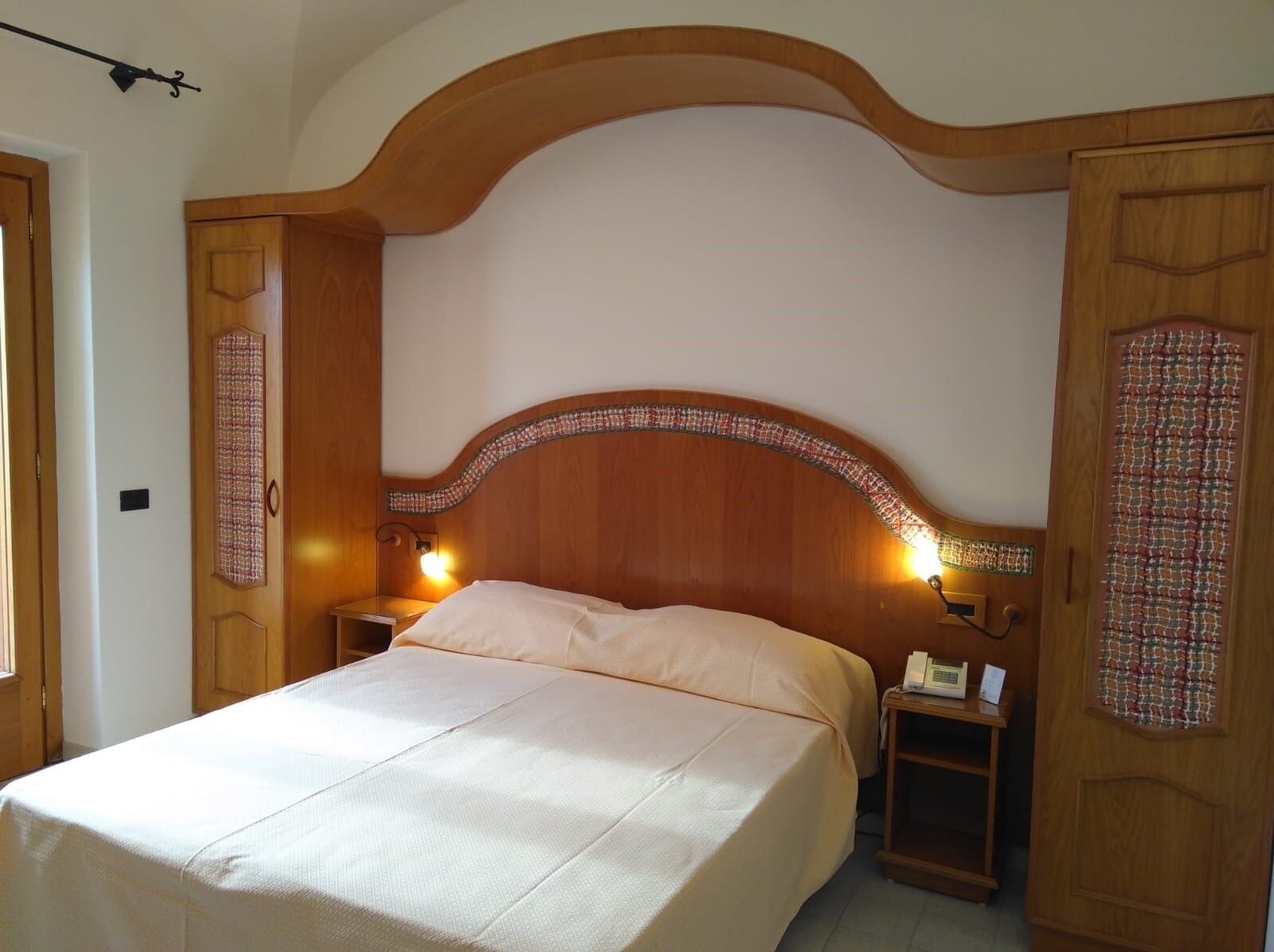 SUPERIOR, DOUBLE OR TWIN BED, PARTIAL SEA VIEW