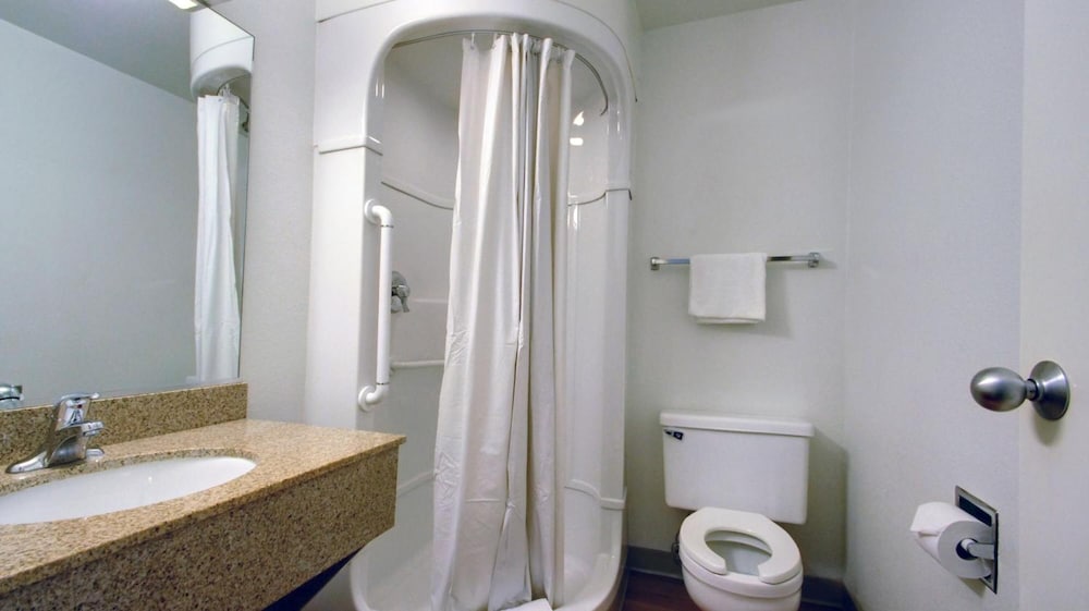 Days Inn by Wyndham Rock Springs 55/56