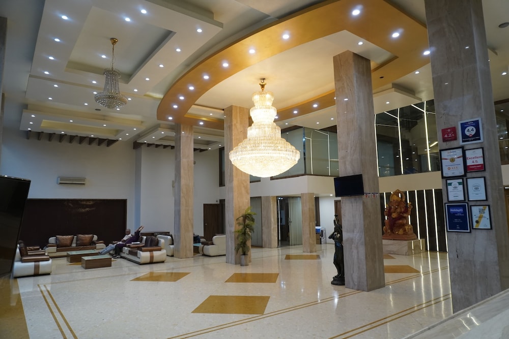 The Evergrand Palace 17/20