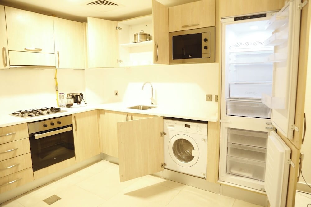 Waterfront Hotel Apartment 54/54