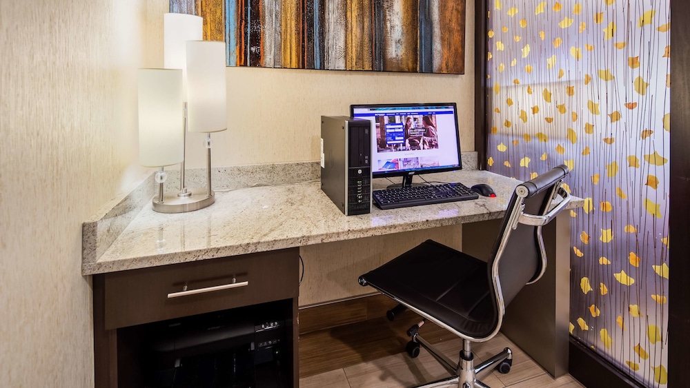 Best Western Plus Lake Worth Inn & Suites 27/29