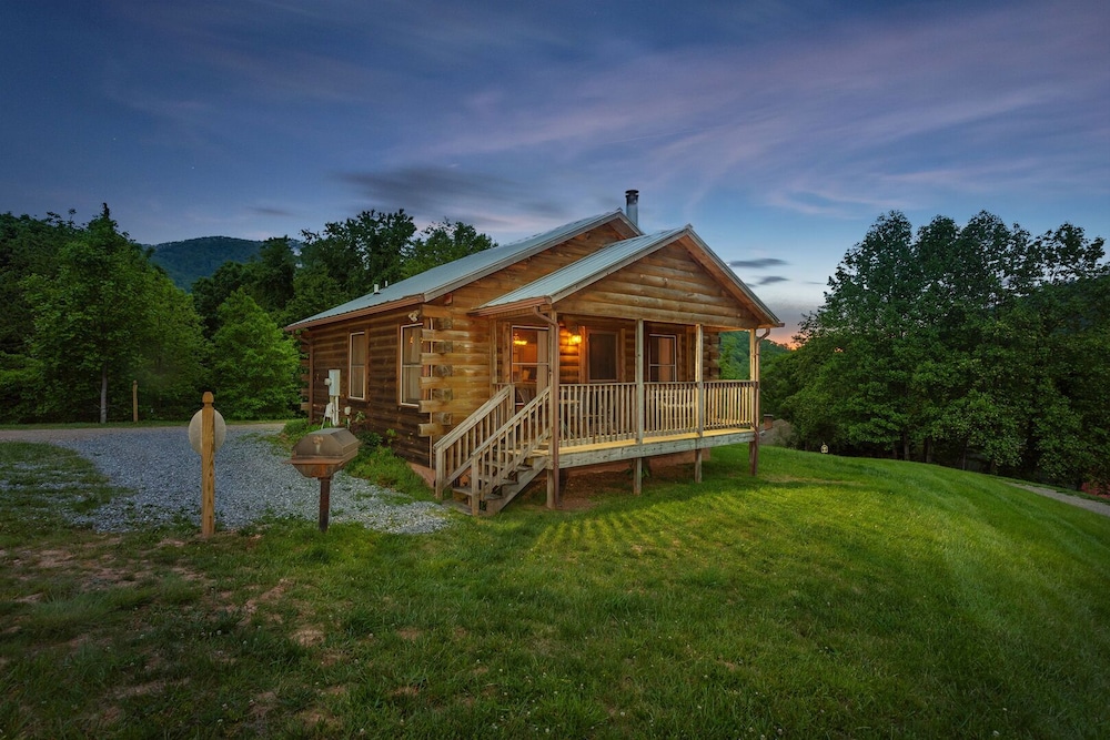 Engadine Inn & Cabins 2/50