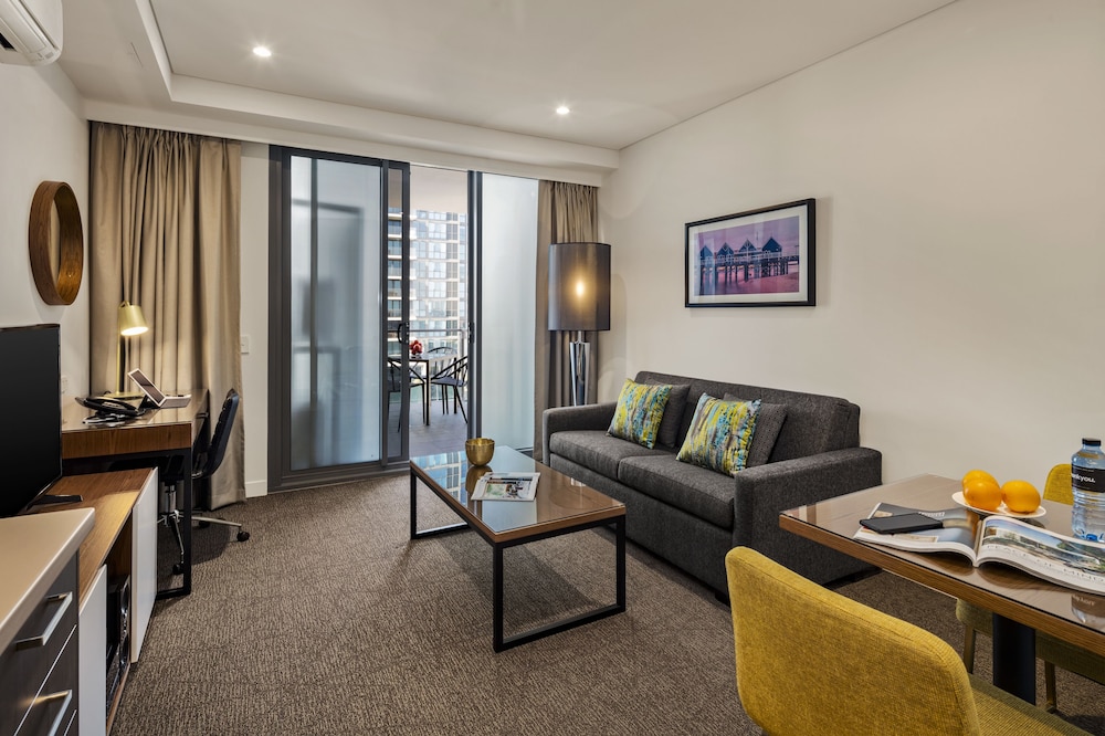 Quest East Perth 23/52