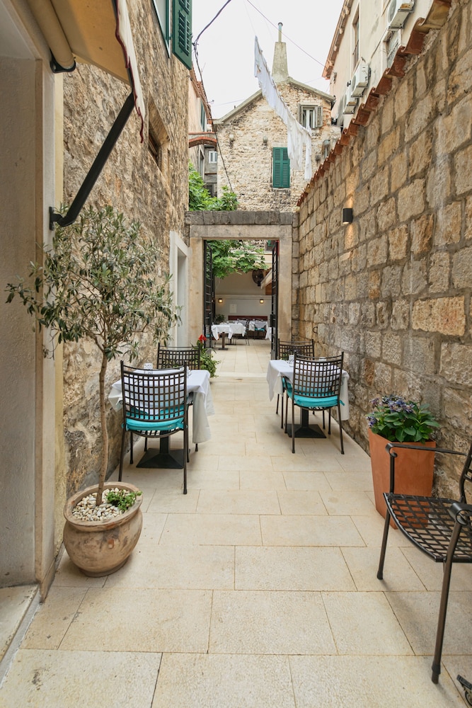 Makarun Heritage Rooms 23/44