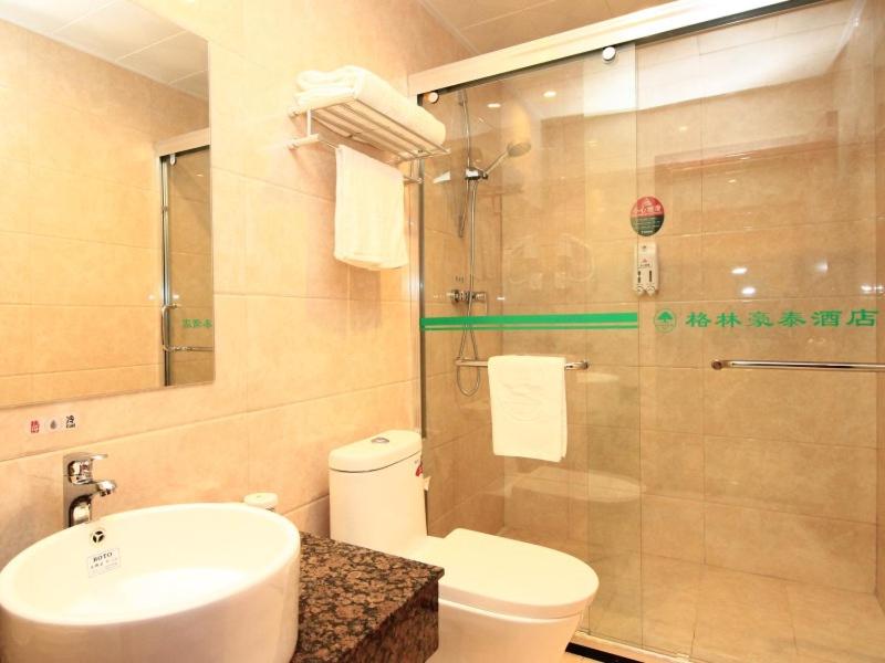 GreenTree Inn ShanDong RiZhao JuXian YinXing Avenue Middle ShanDong Road Business Hotel 56/67