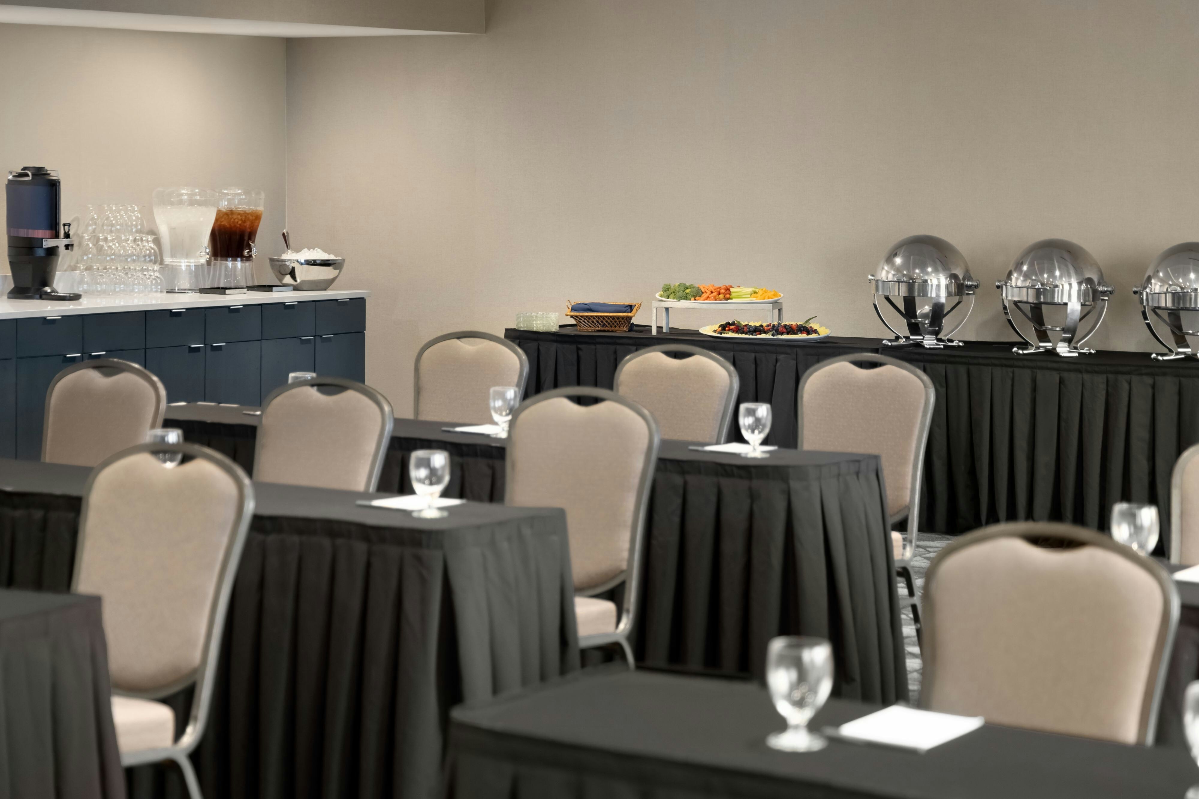 Courtyard Omaha Bellevue At Beardmore Event Center 31/33