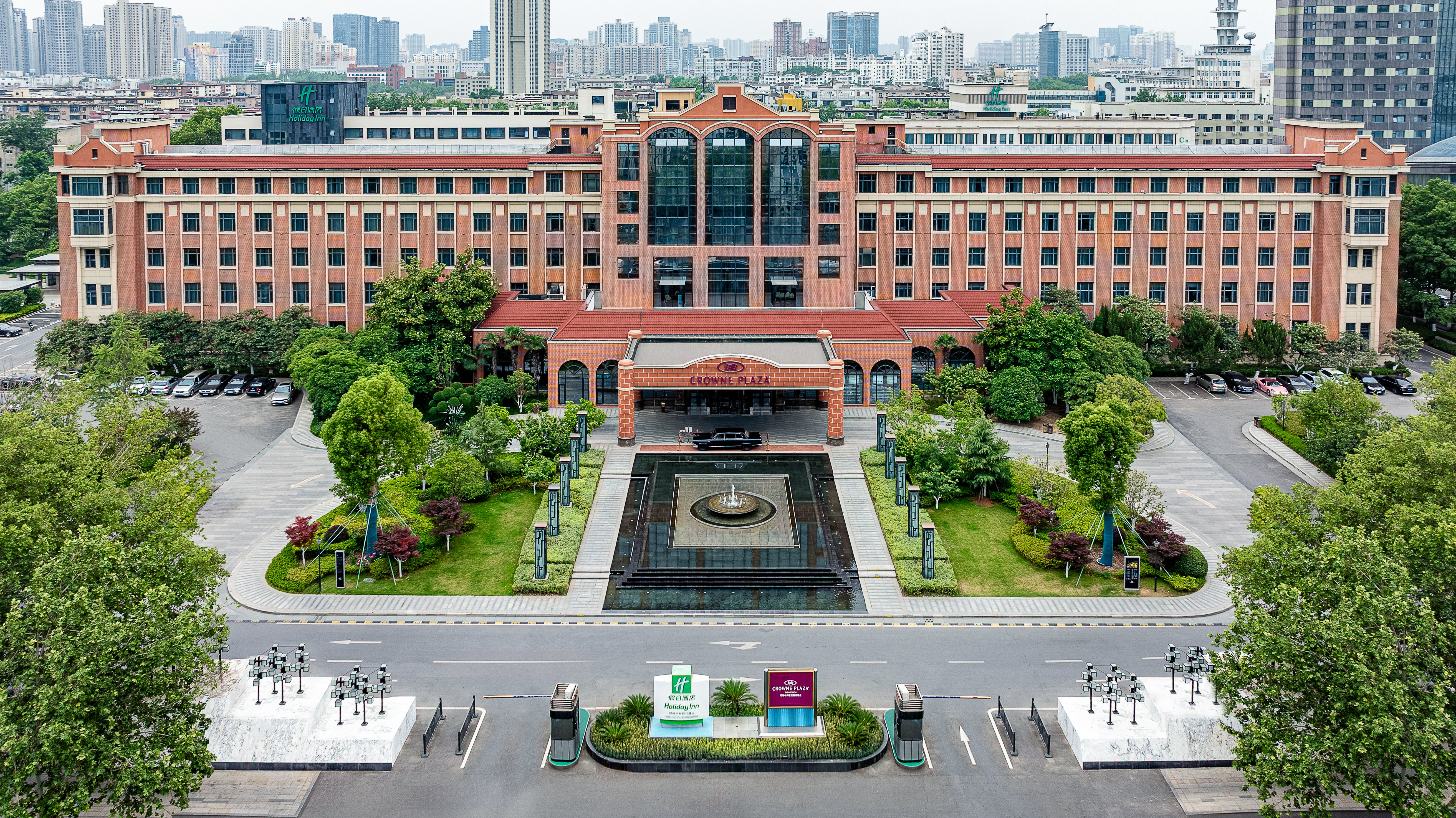 CROWNE PLAZA ZHENGZHOU 6/80
