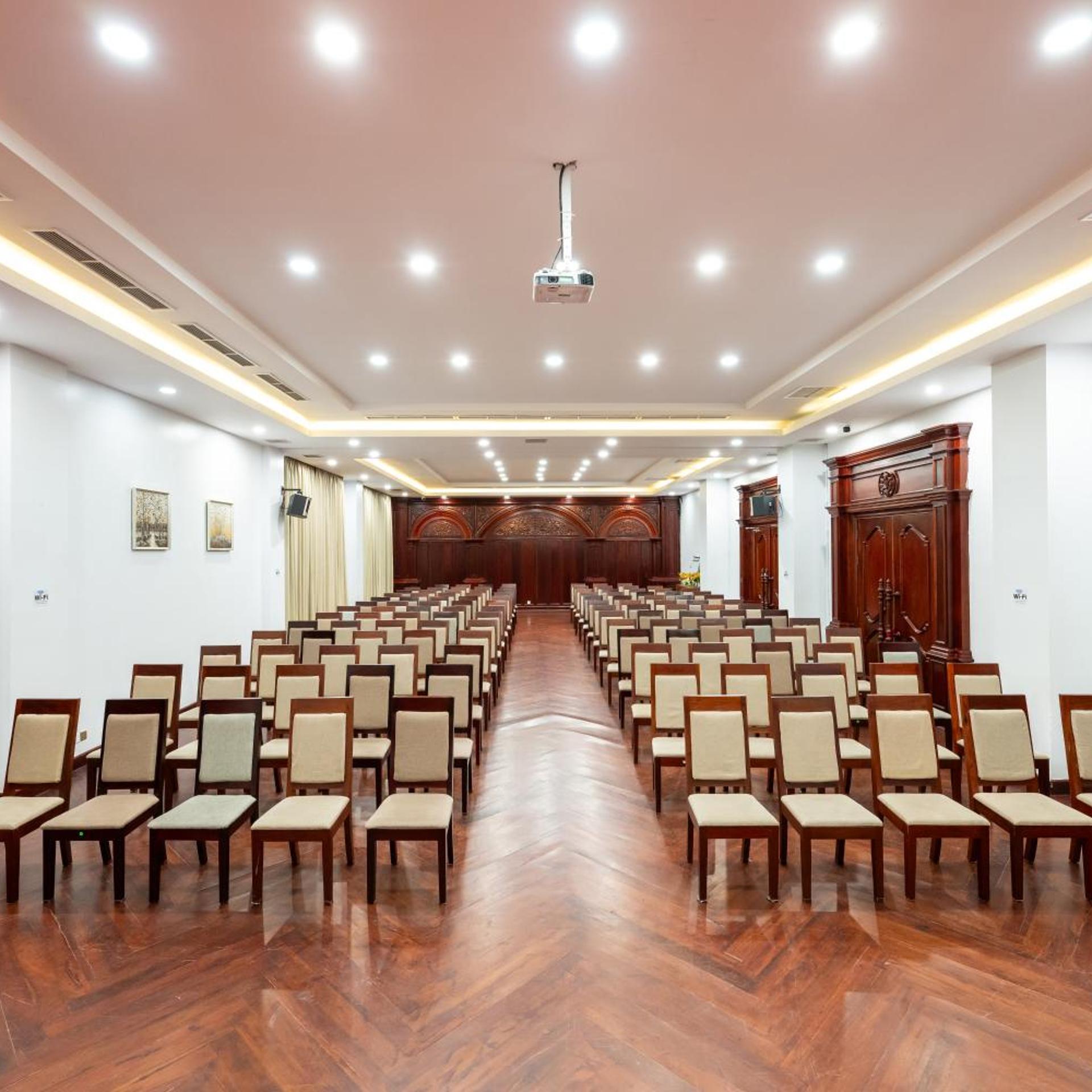 LBN Asian Hotel 40/50