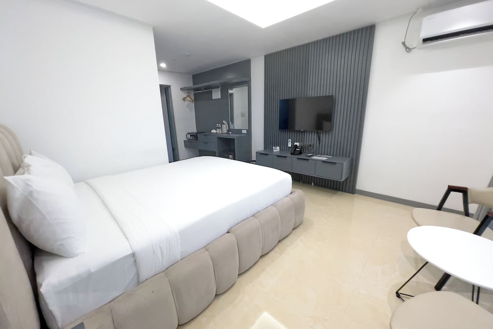 The Clover Hotel Angeles City managed by Cocotel 22/50