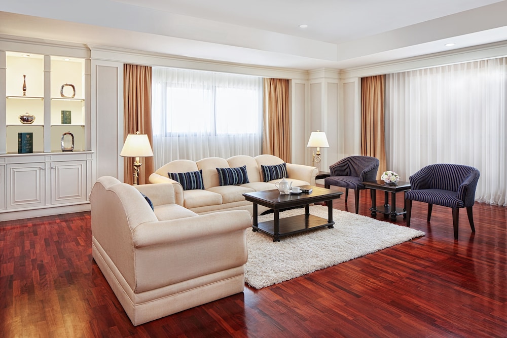 Centre Point Plus Hotel Silom 51/76