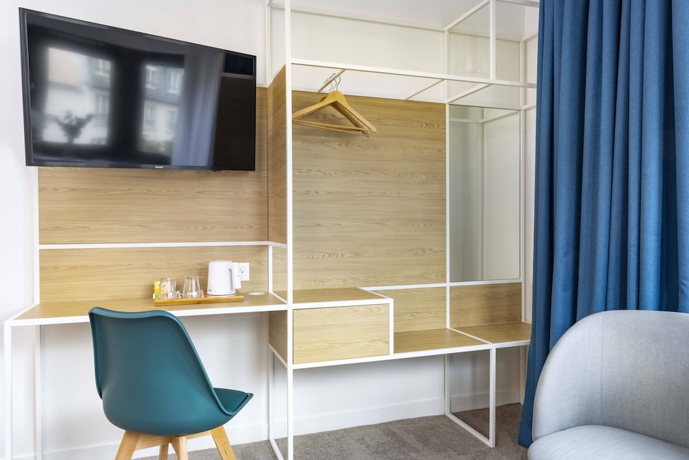 Hotel Paris Louis Blanc - Gare du Nord, Paris 10 29/67