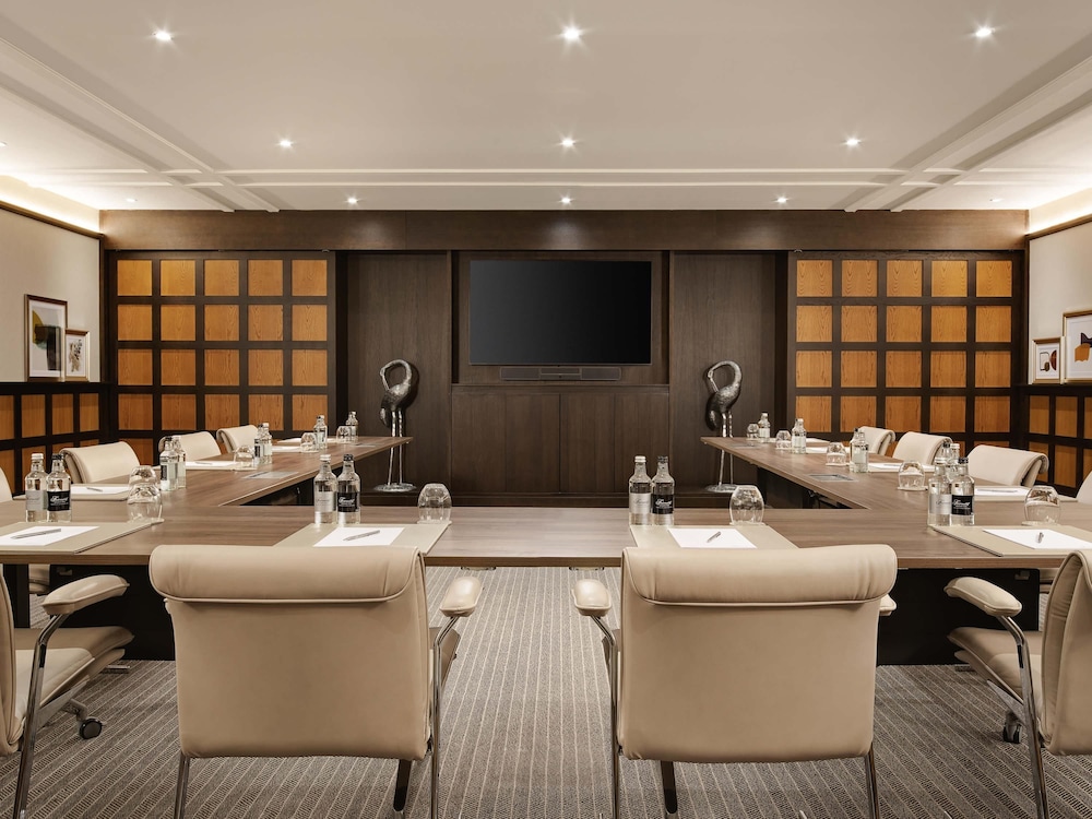 Fairmont Windsor Park 73/82