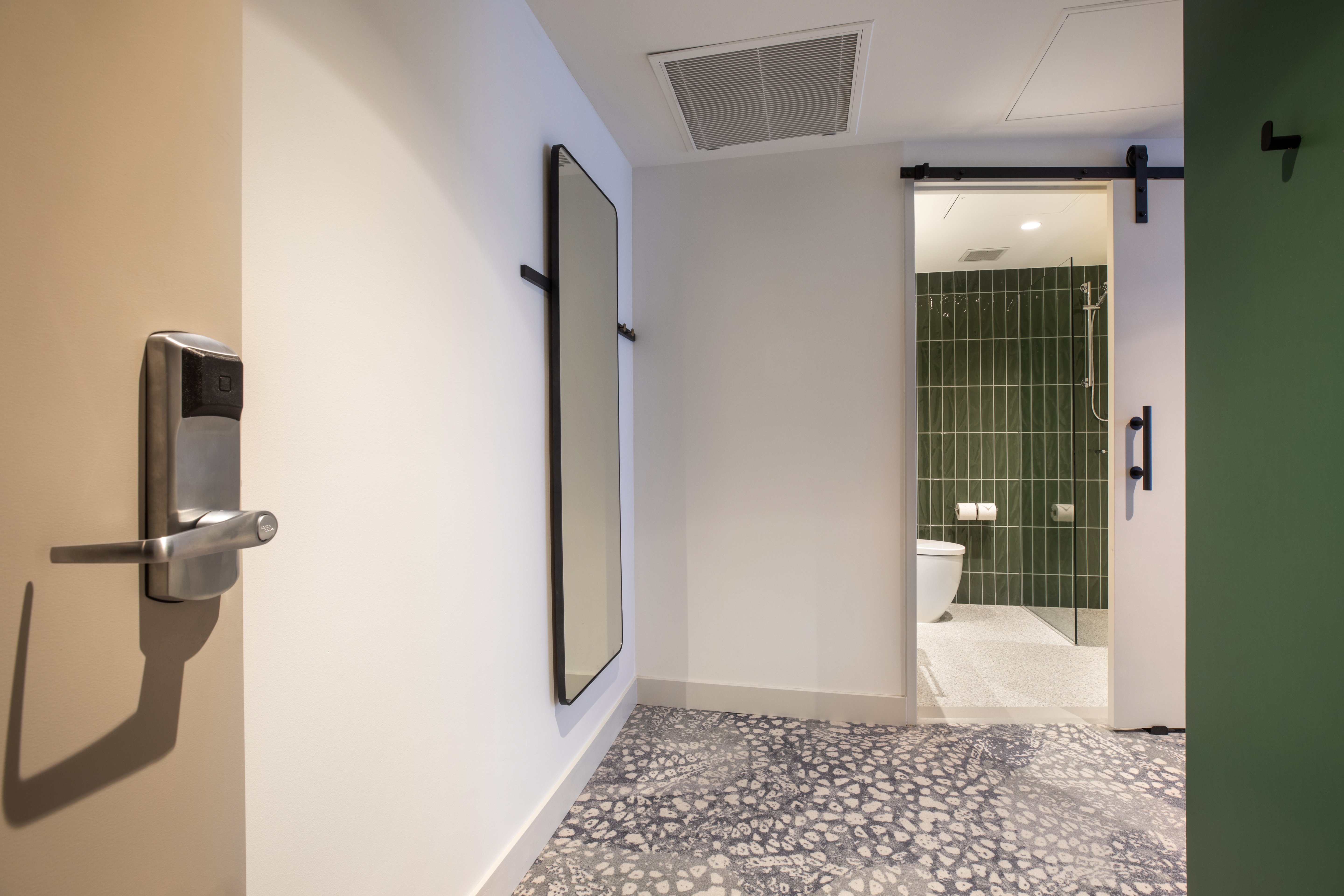 Holiday Inn Dandenong an IHG Hotel 50/50