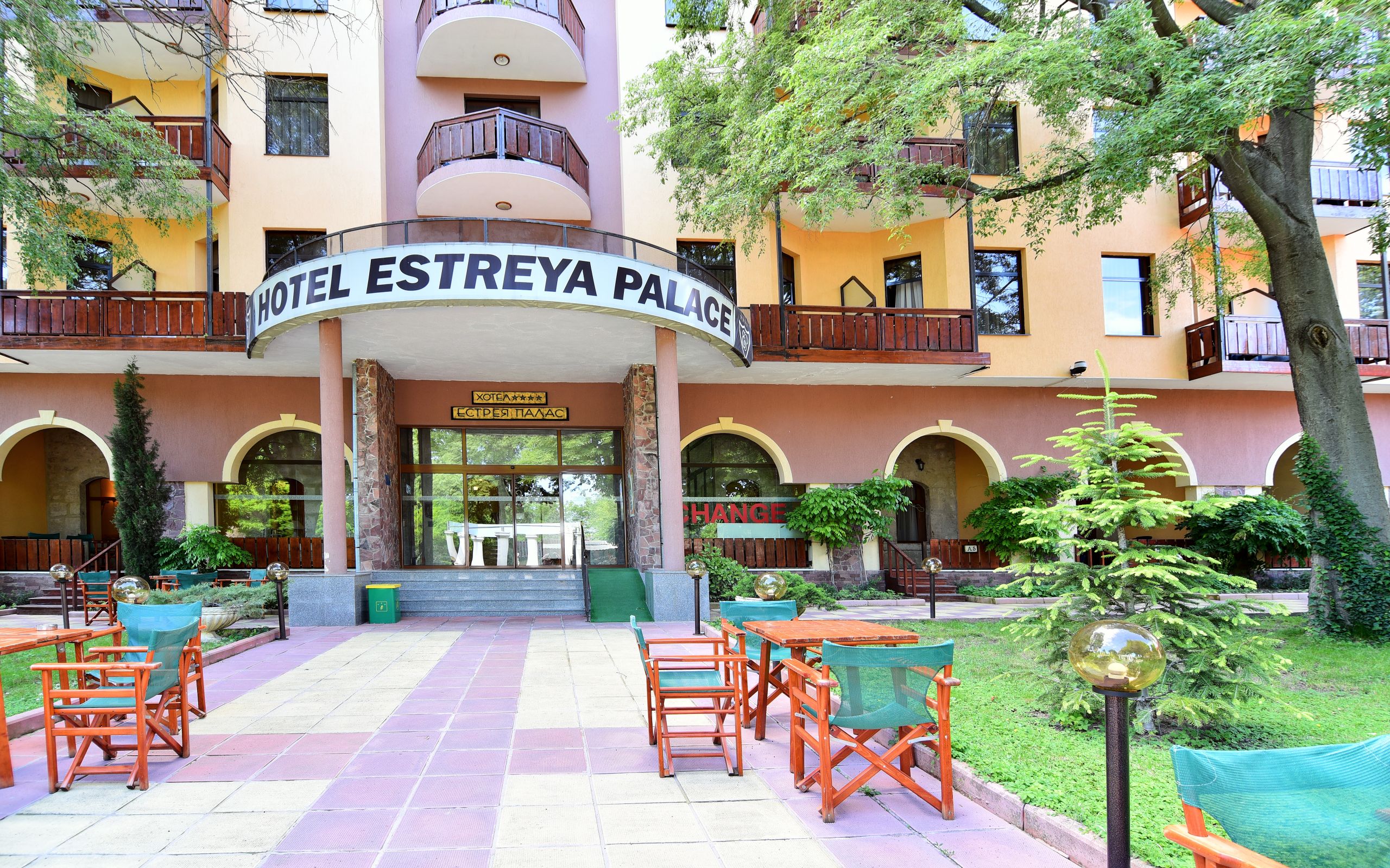 Estreya Palace 3/63