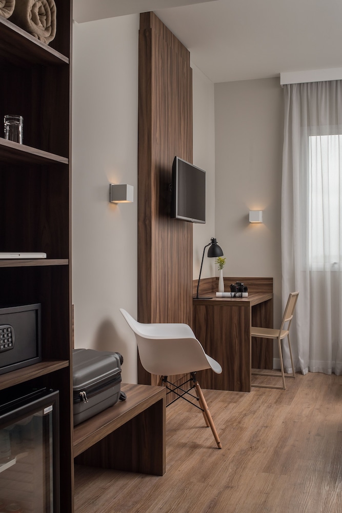 Intercity Patio Pinda Hotel & Resort 40/61