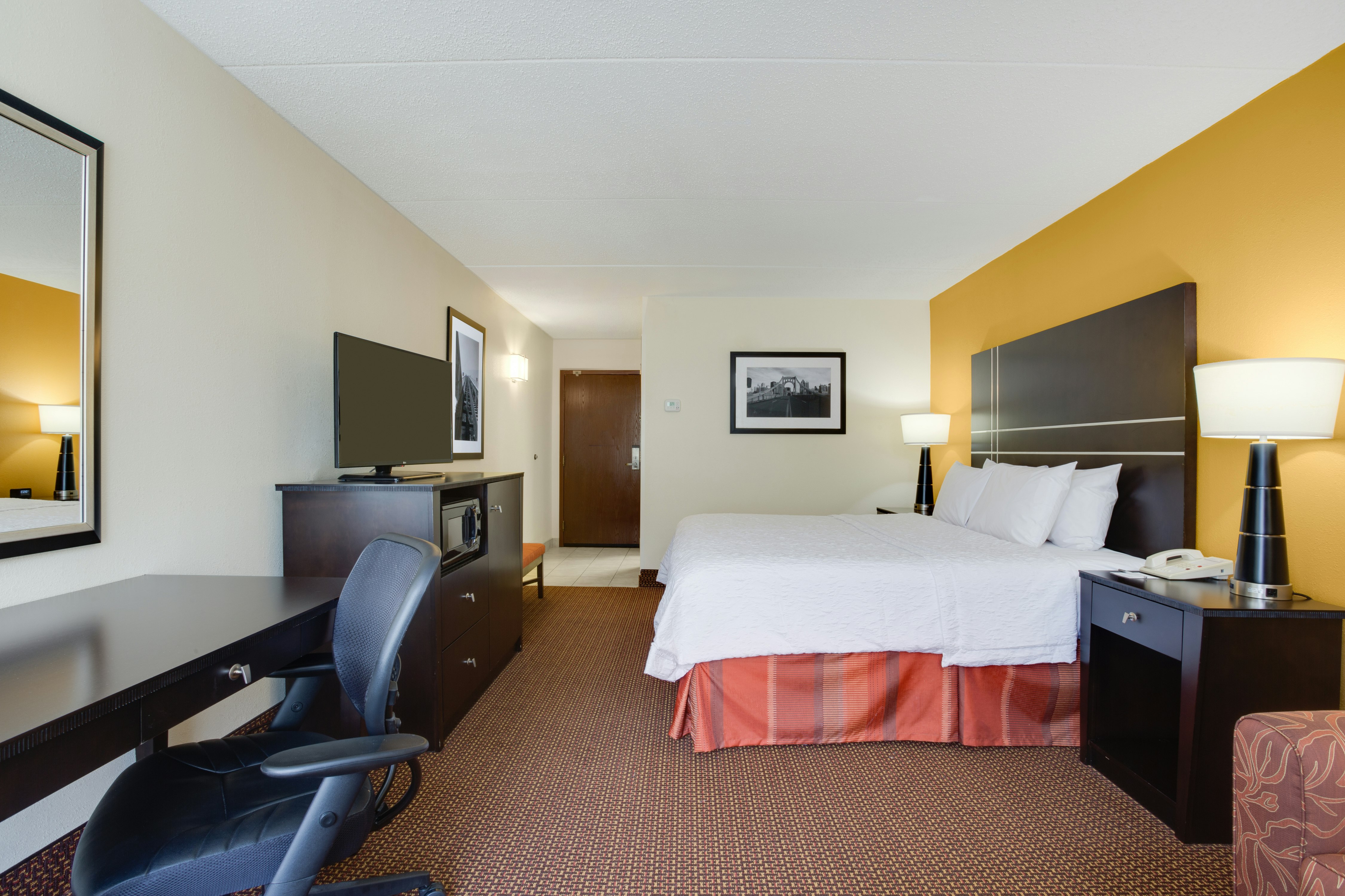 Hampton Inn Pittsburgh-West Mifflin 5/33