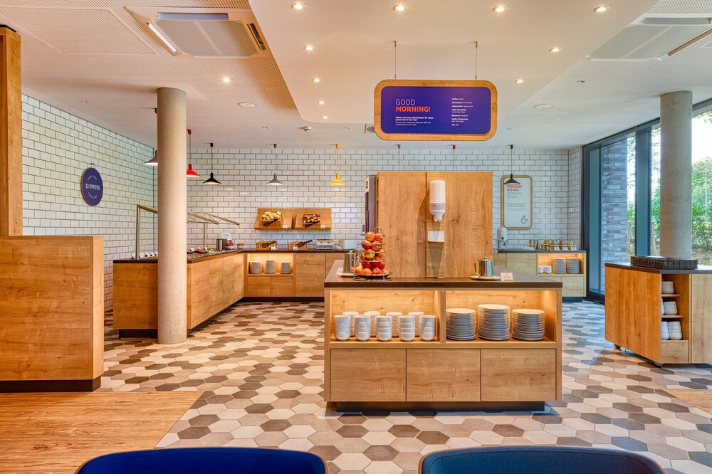 Premier Inn Gottingen 14/64