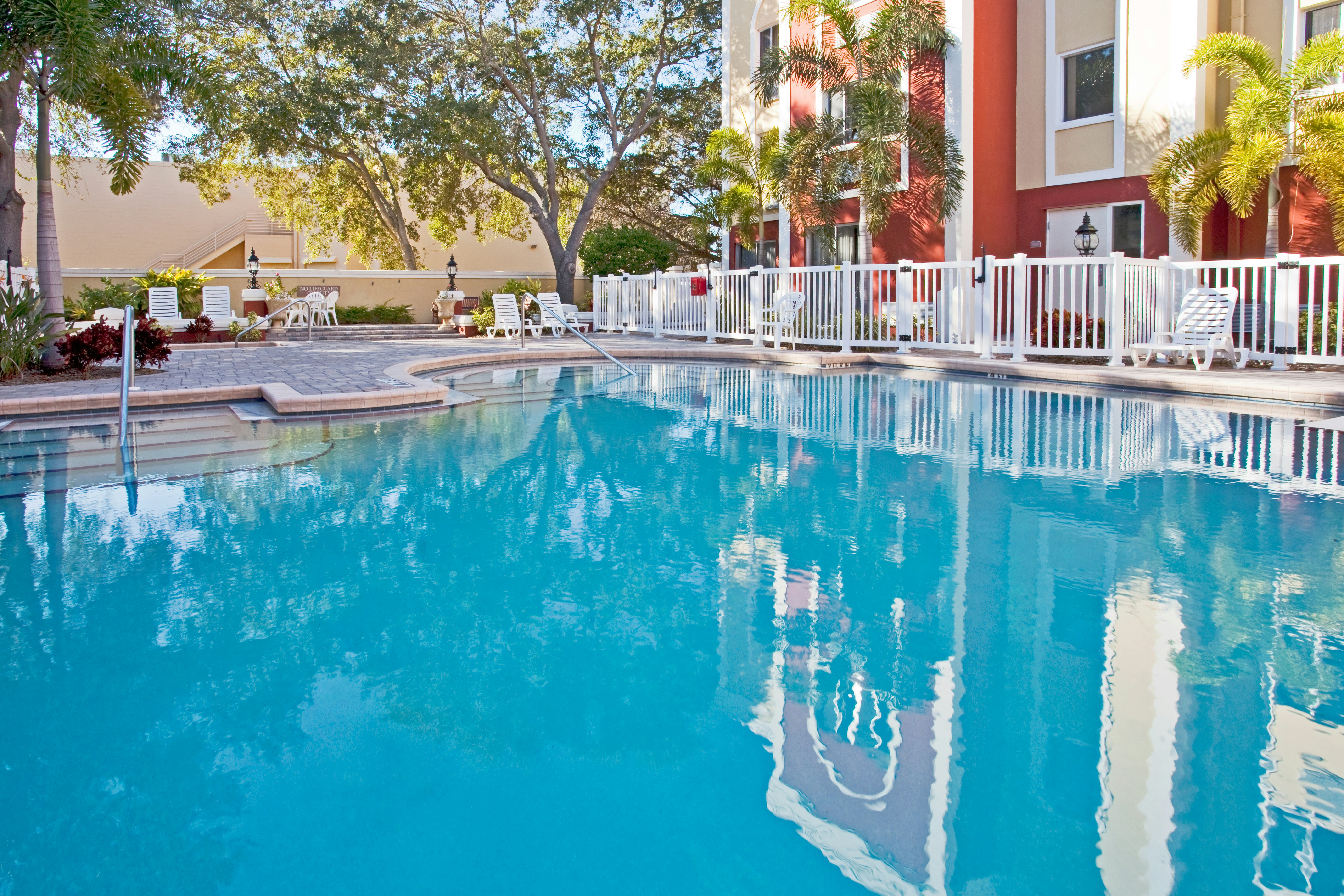 Holiday Inn Express & Suites Bradenton West, an IHG Hotel 68/69