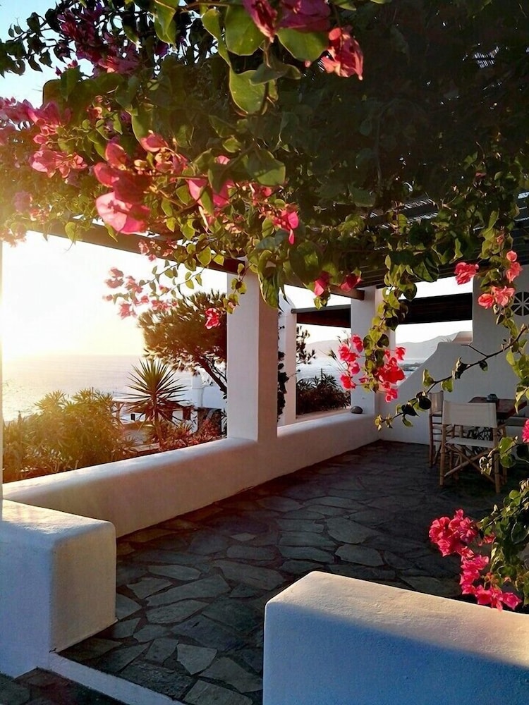 Bellou Suites 40/50