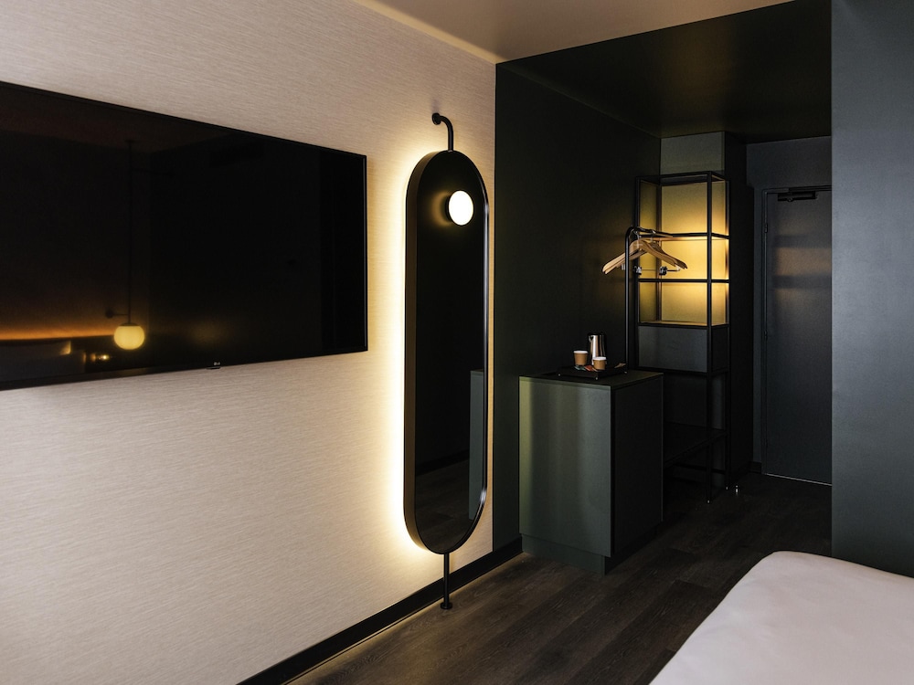 Novotel Paris Suresnes Longchamp 24/48