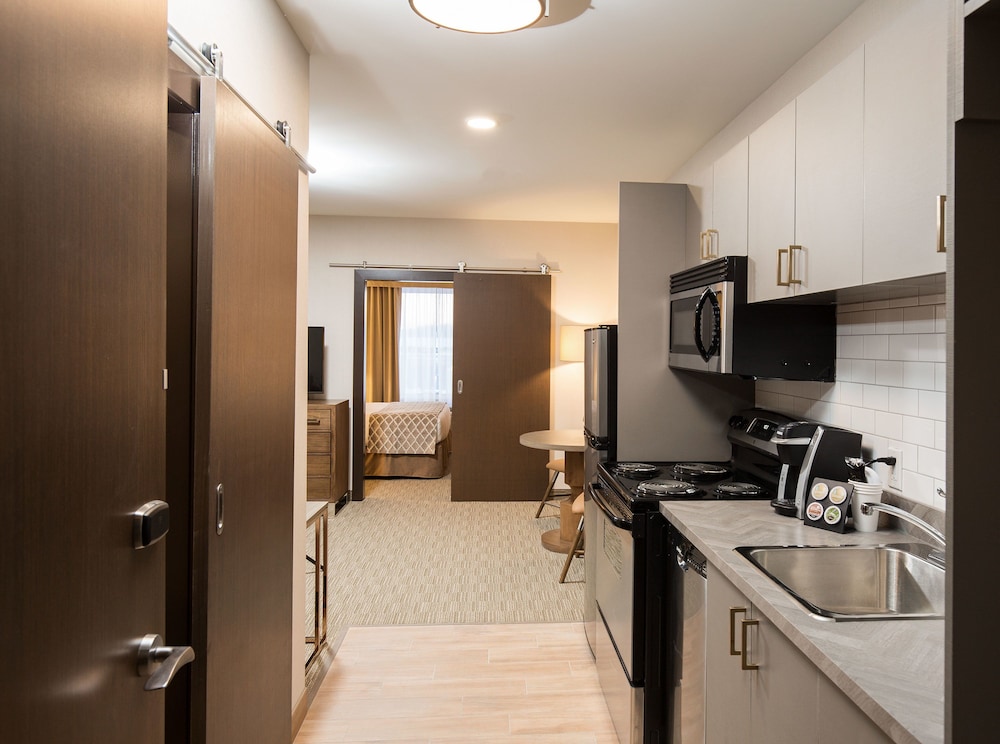 Pomeroy Inn & Suites Prince George 39/39