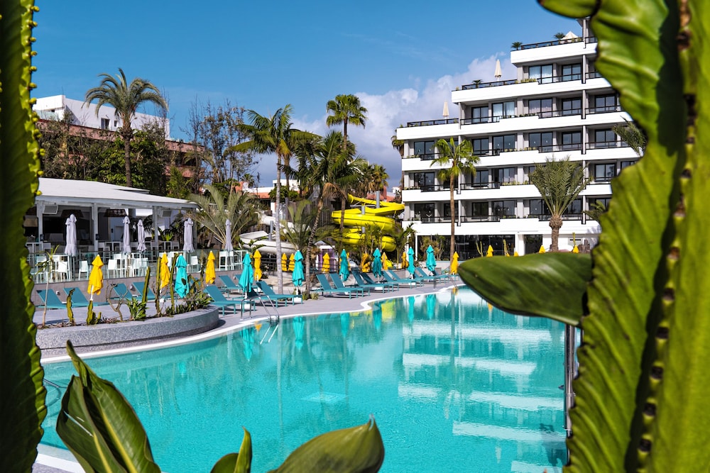 Spring Hotel Bitacora 4/68