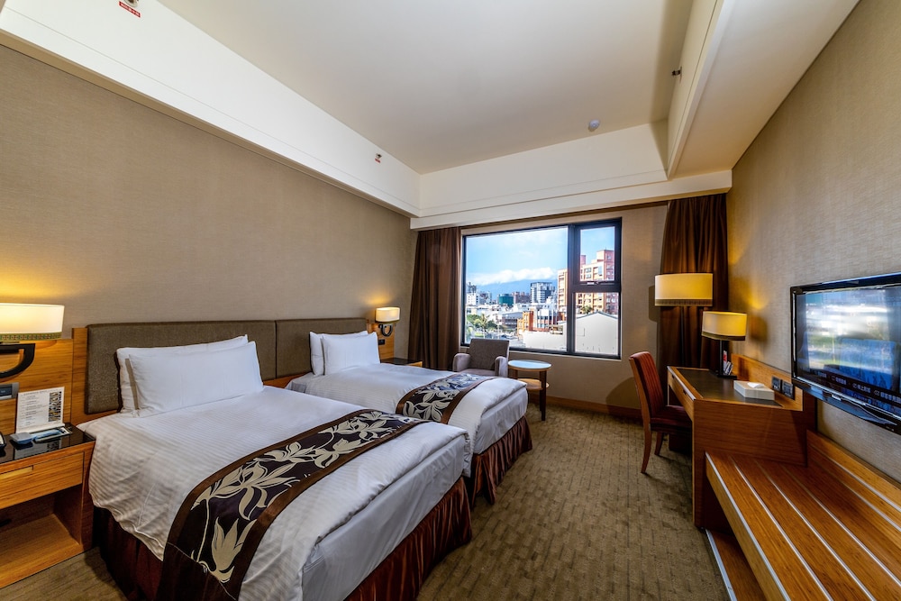 FULLON HOTEL HUALIEN 10/50