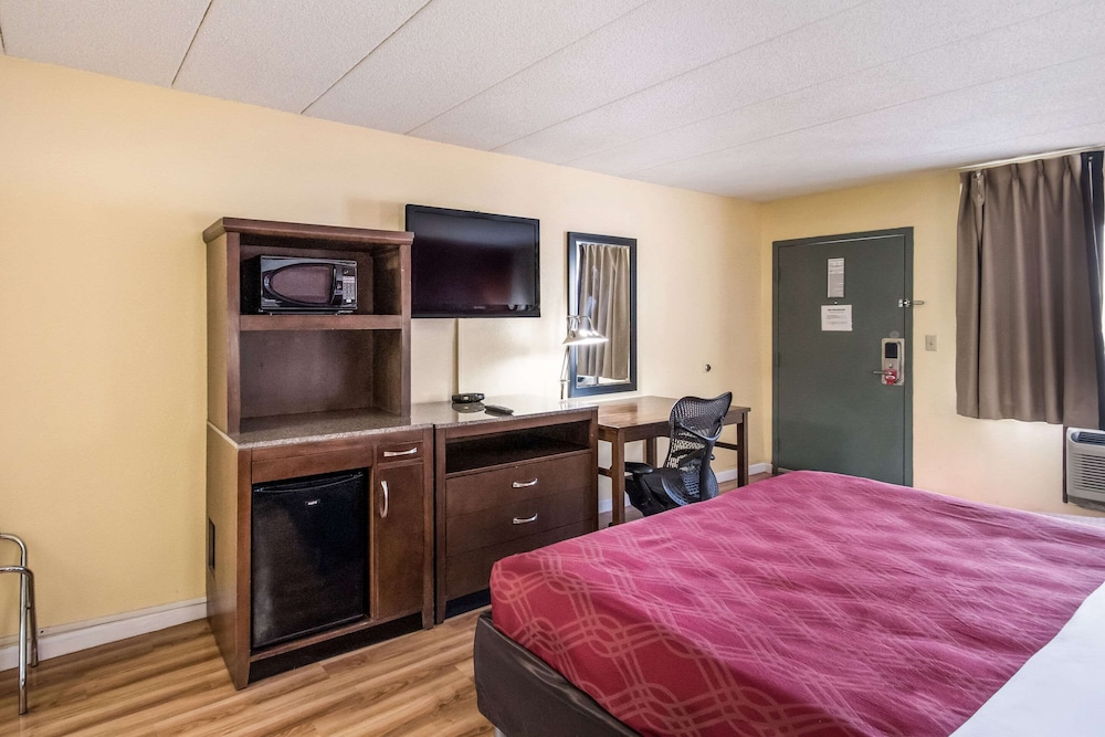 Econo Lodge Kearney - Liberty 17/31