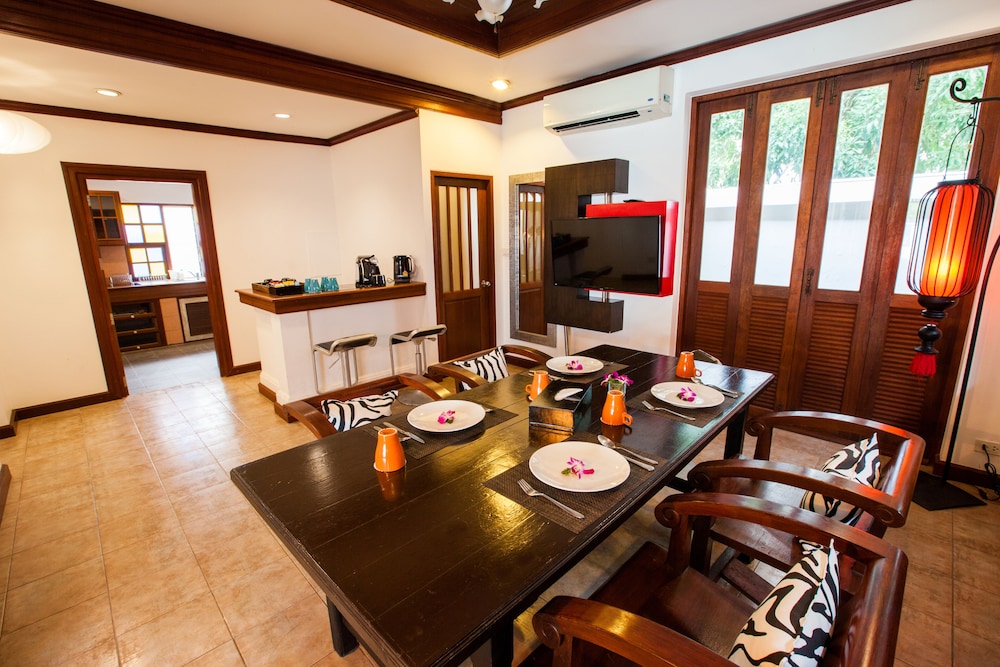 Pao Jin Poon Beach Front Villa 40/56