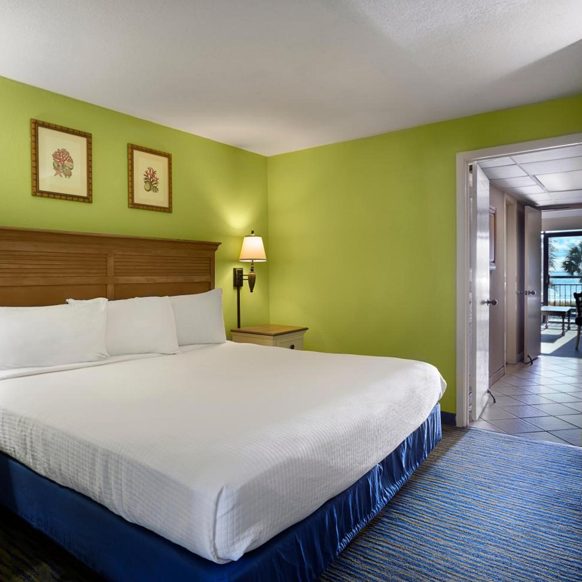 1 Bedroom, Suite, King Bed, Ocean Front