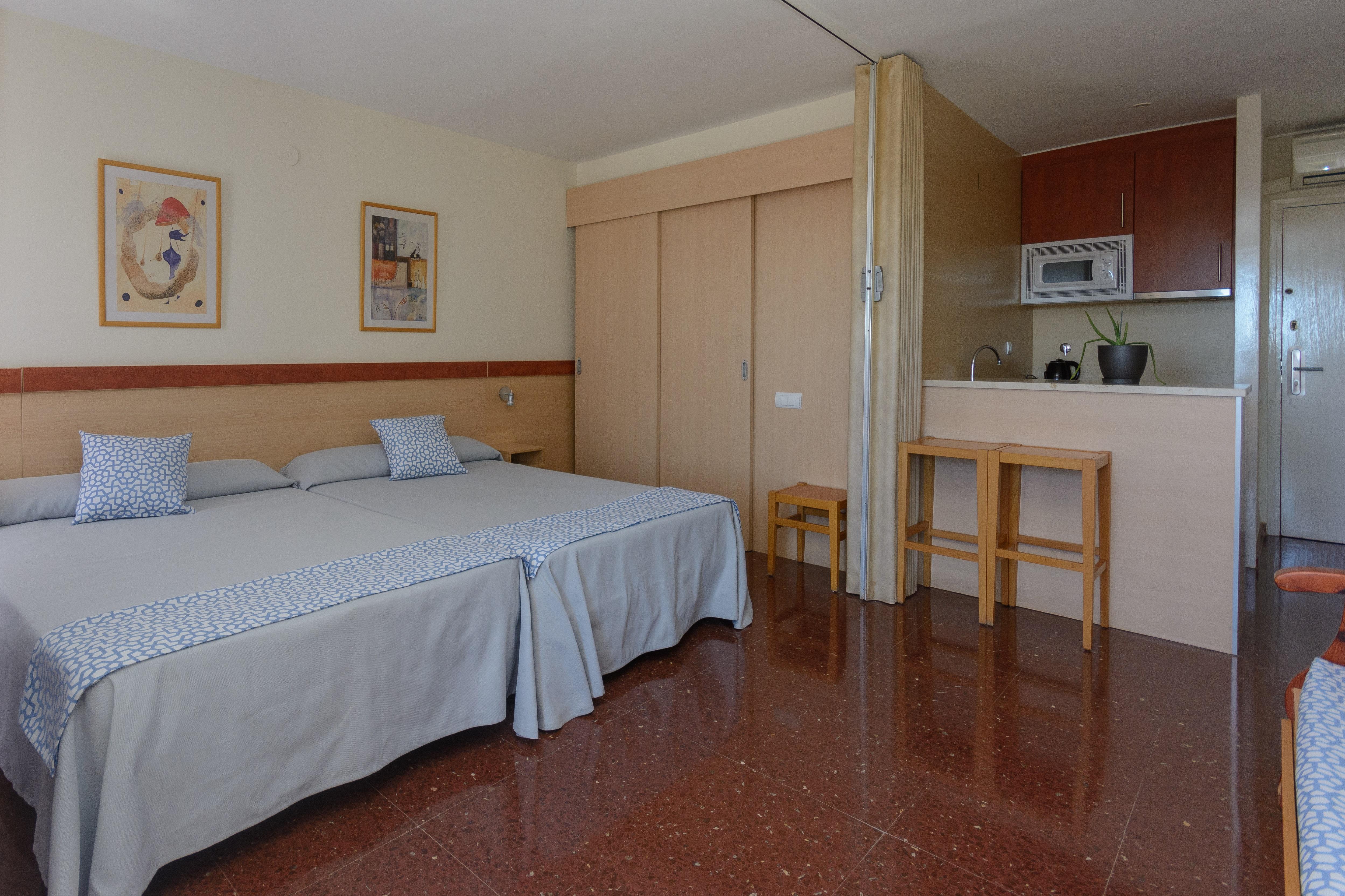 Studio, Double Bed, Balcony or Terrace