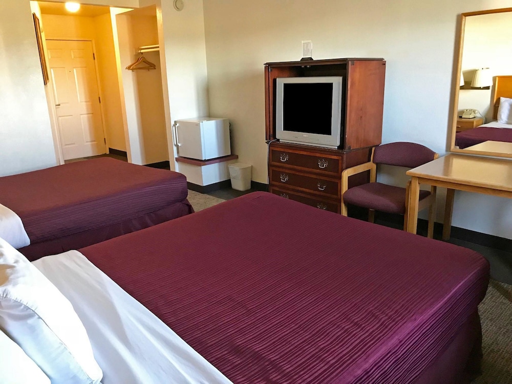 Americas Best Value Inn Dunnigan 7/13
