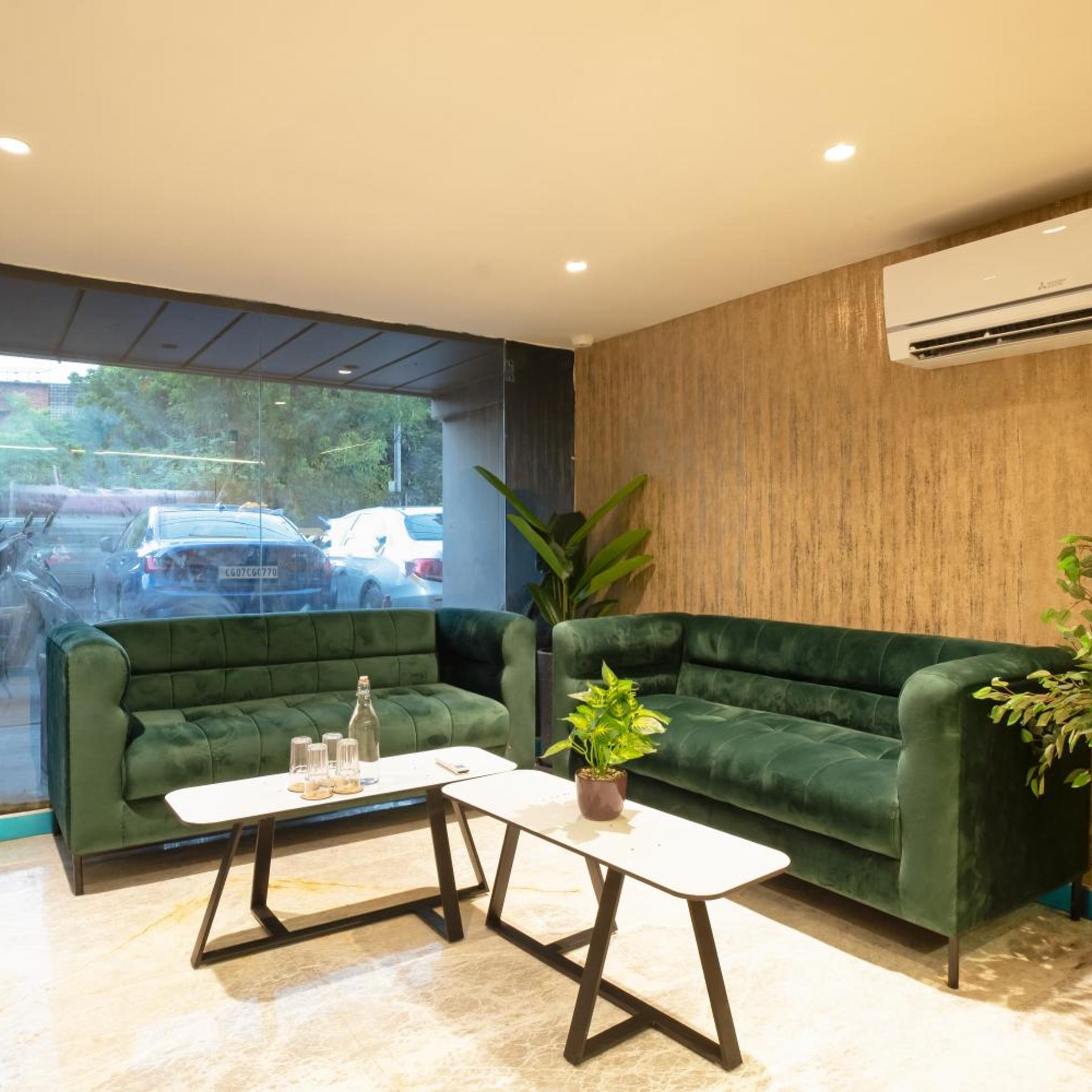 Saltstayz Premier Naraina Vihar 41/60