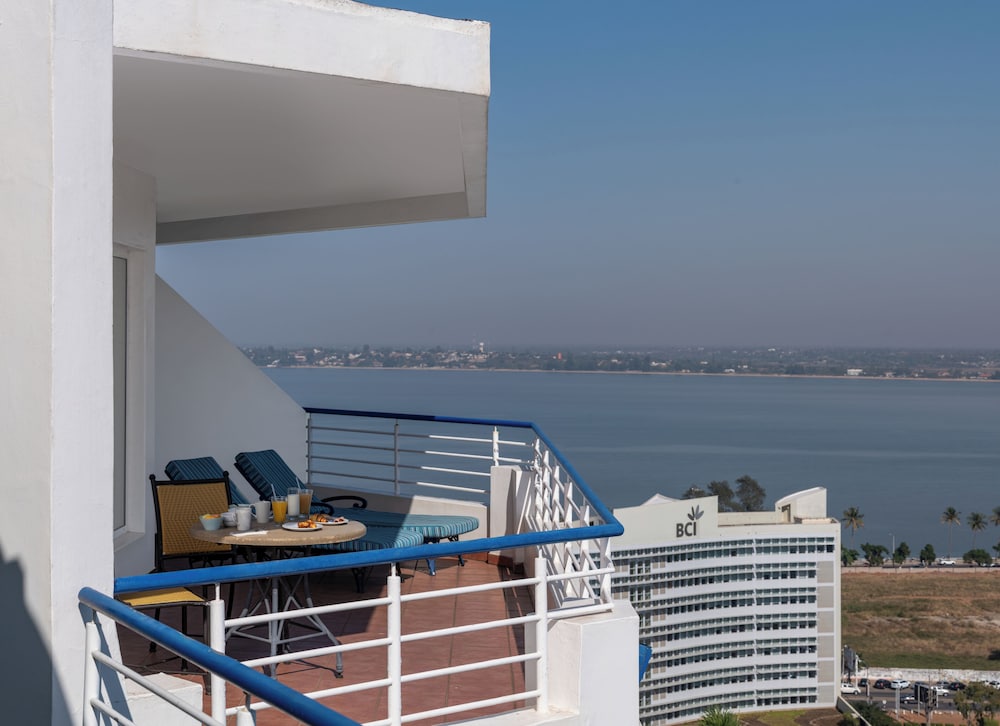 Cardoso Hotel 4/72