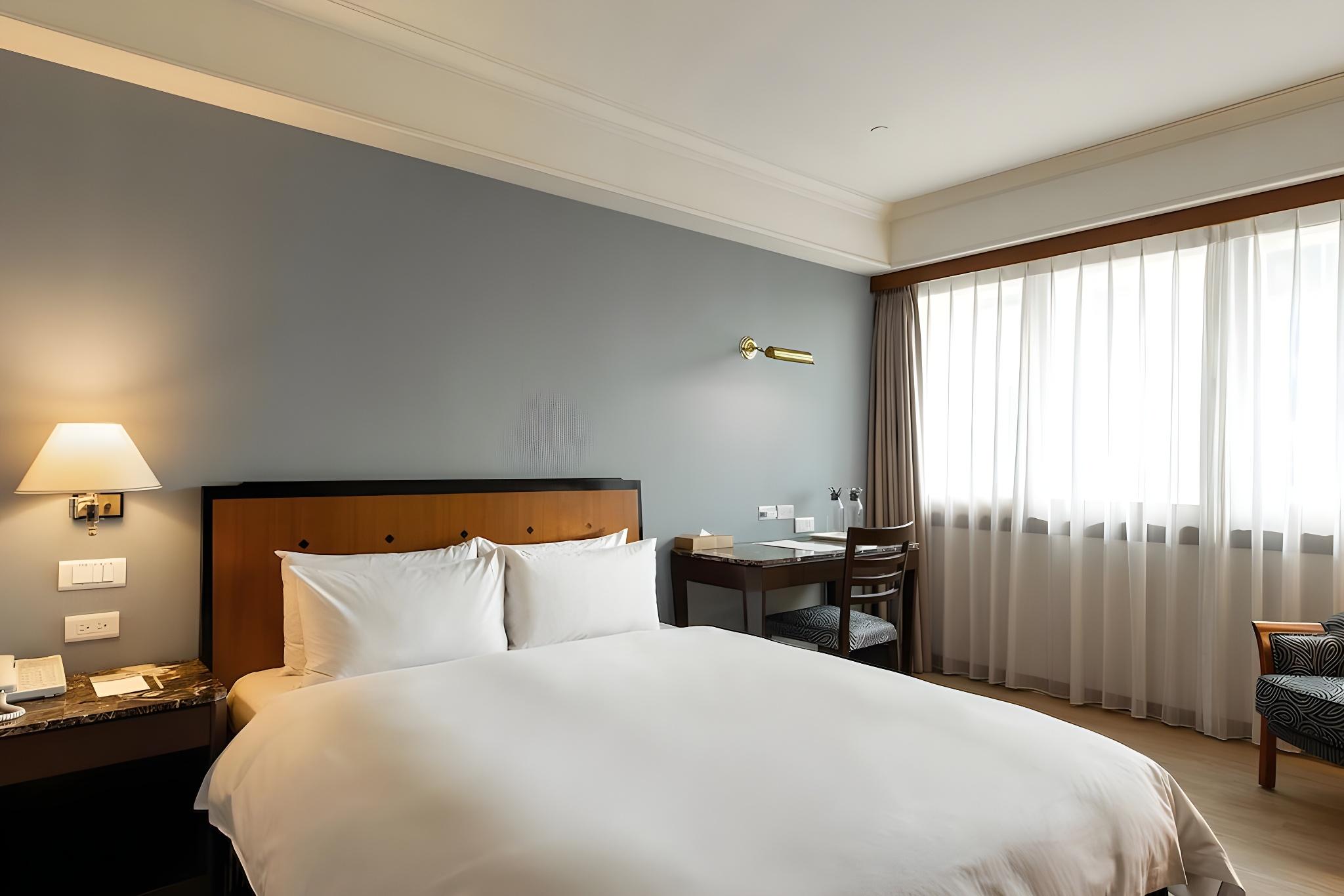 Elite, Queen Bed