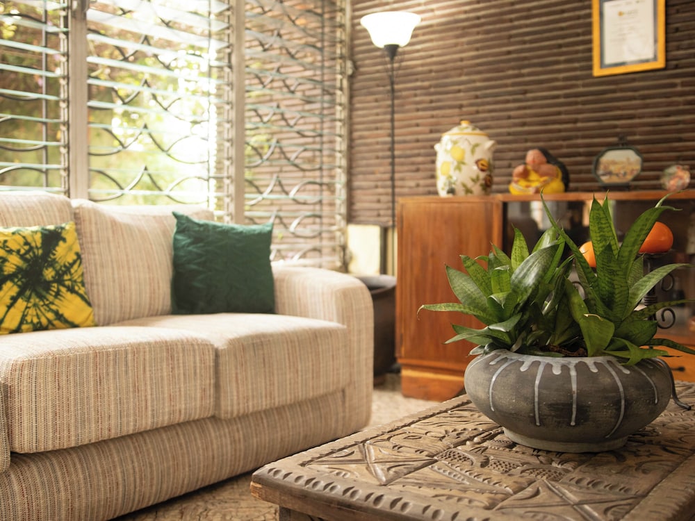 Eco Hotel Mariscal 38/59