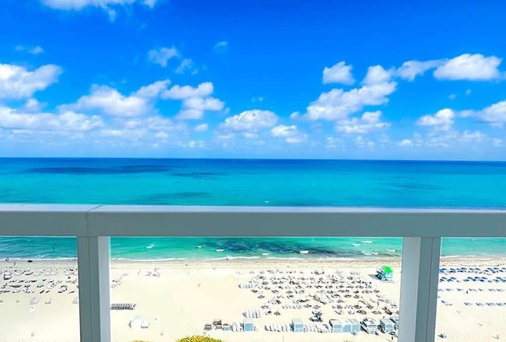 Fontainebleau Miami Beach Private Luxury Suites 45/50