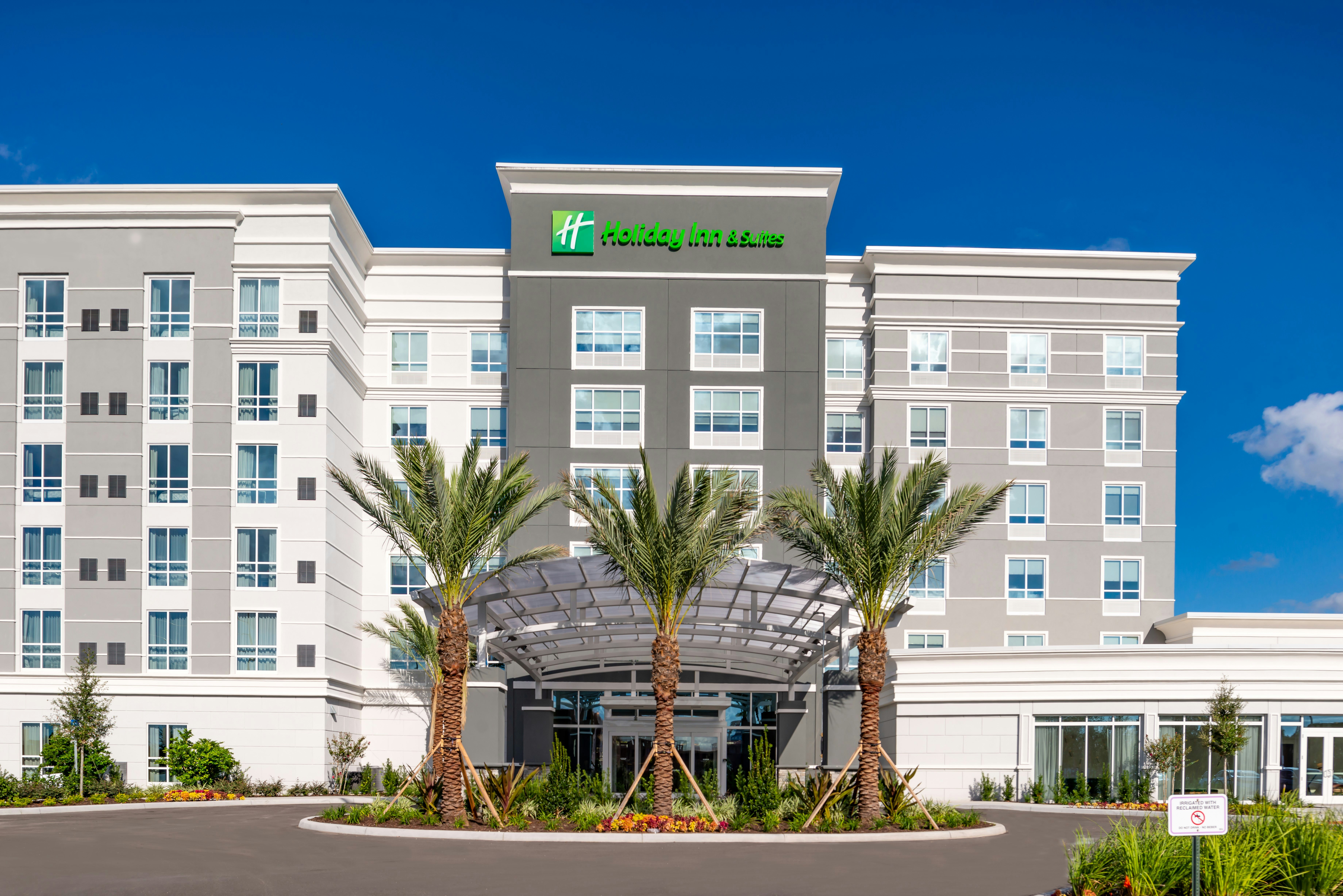 Holiday Inn & Suites Orlando I-Drive - Theme Parks in ORLANDO - FL