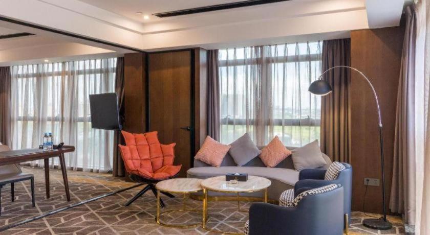 Park Lane Hotel 29/51